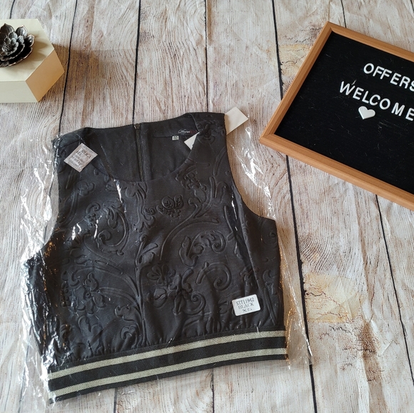 Sleeveless Jacquard Print Crop Top NWT✨️ - Picture 5 of 14